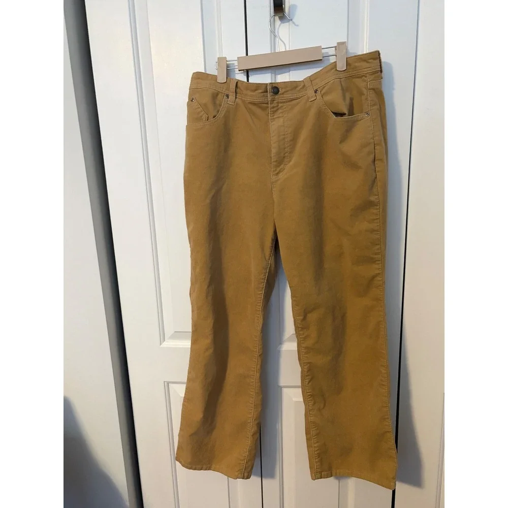 Chicos Women Tan Corduroy Flare Pants‎ Size 3 / XL/16 Short